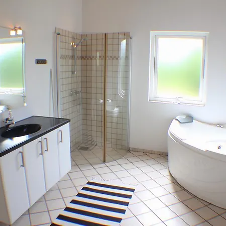 בית נופש Hennebysvej Holiday House *